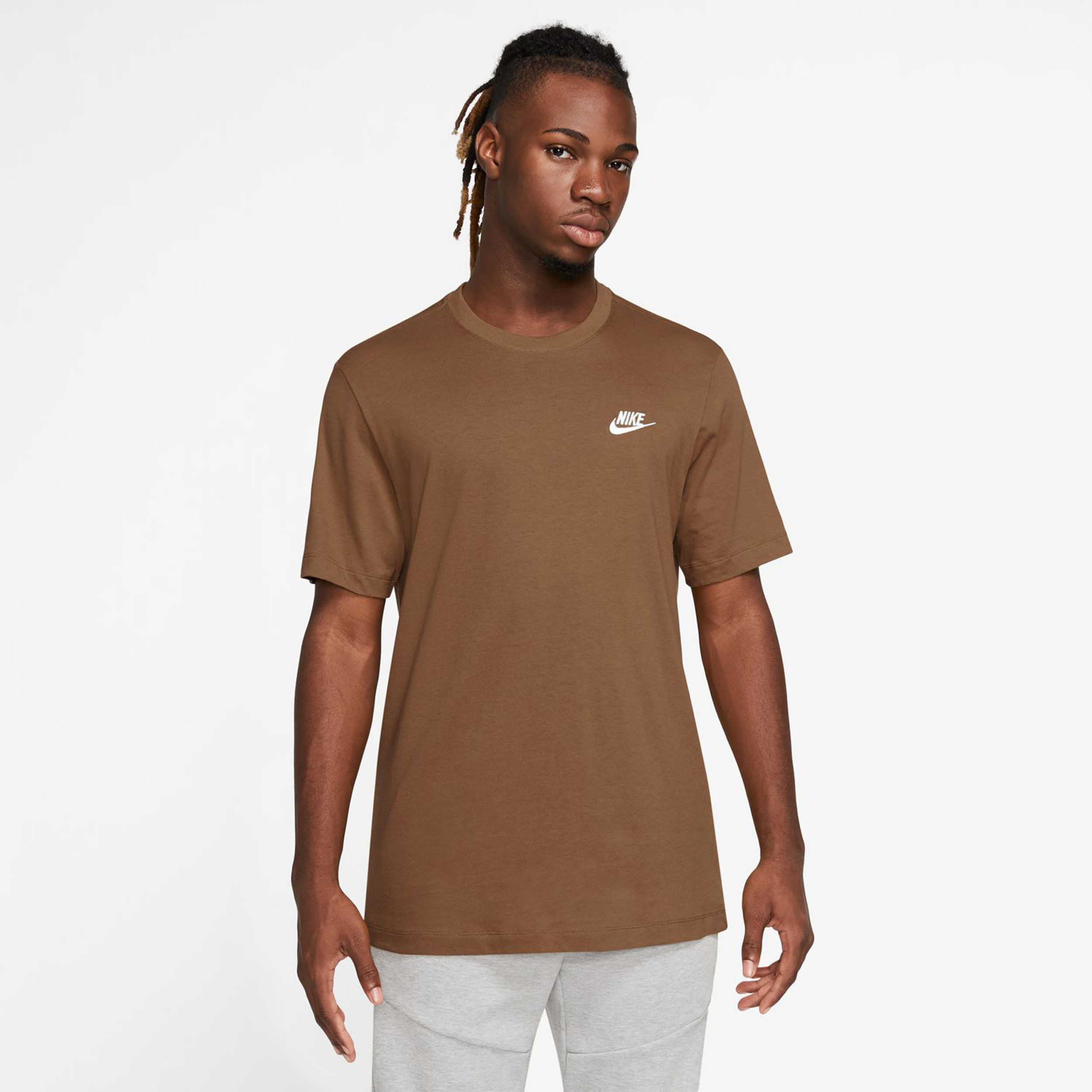 Buy Nike Club T-Shirt Men Brown online | Tennis Point UK